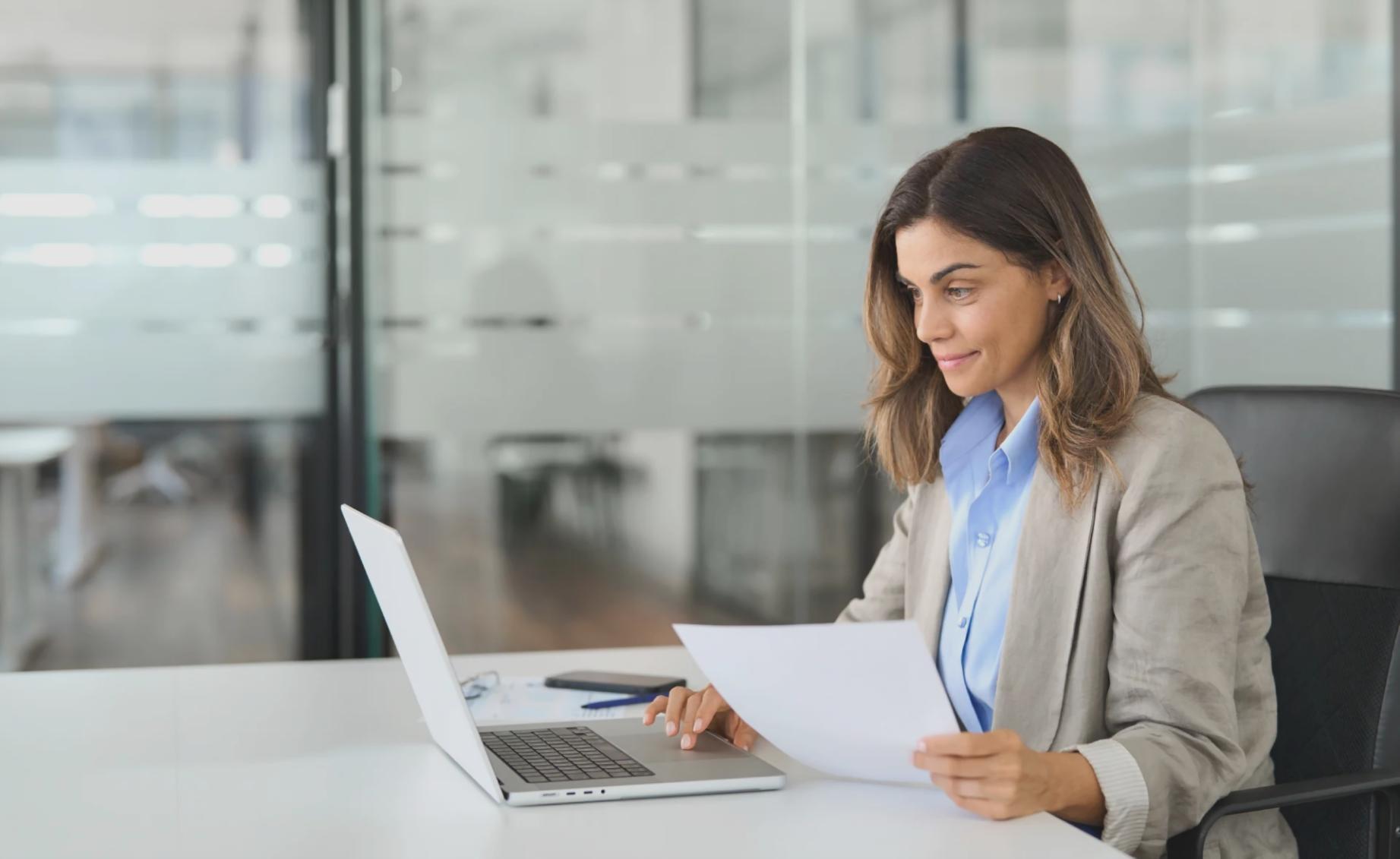 Webinar participants reviewing e-commerce analytics